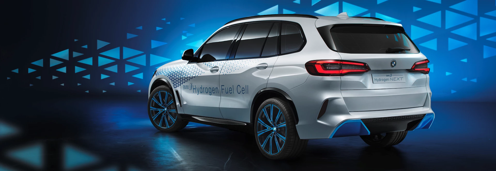BMW showcases an alternative electrified future with the ‘i Hydrogen NEXT’